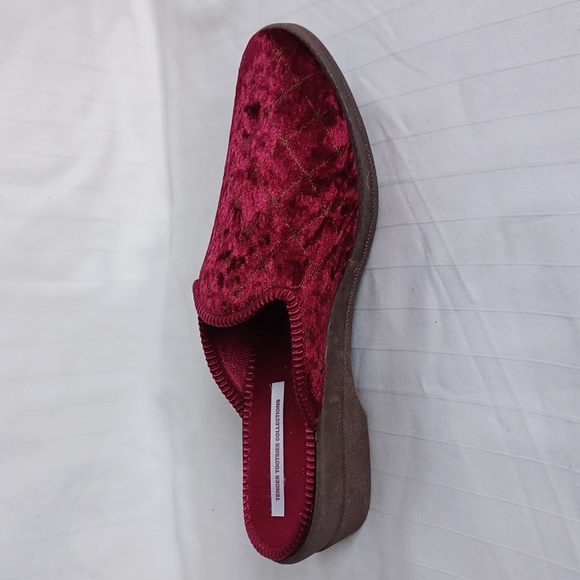 Tender Tootsies "Wine" Velour Scuff Slipper NEW- Sz. 7 - Picture 7 of 11